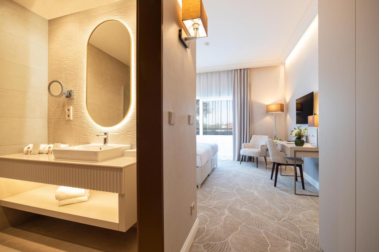 Hotel Gerardus Сегед Экстерьер фото