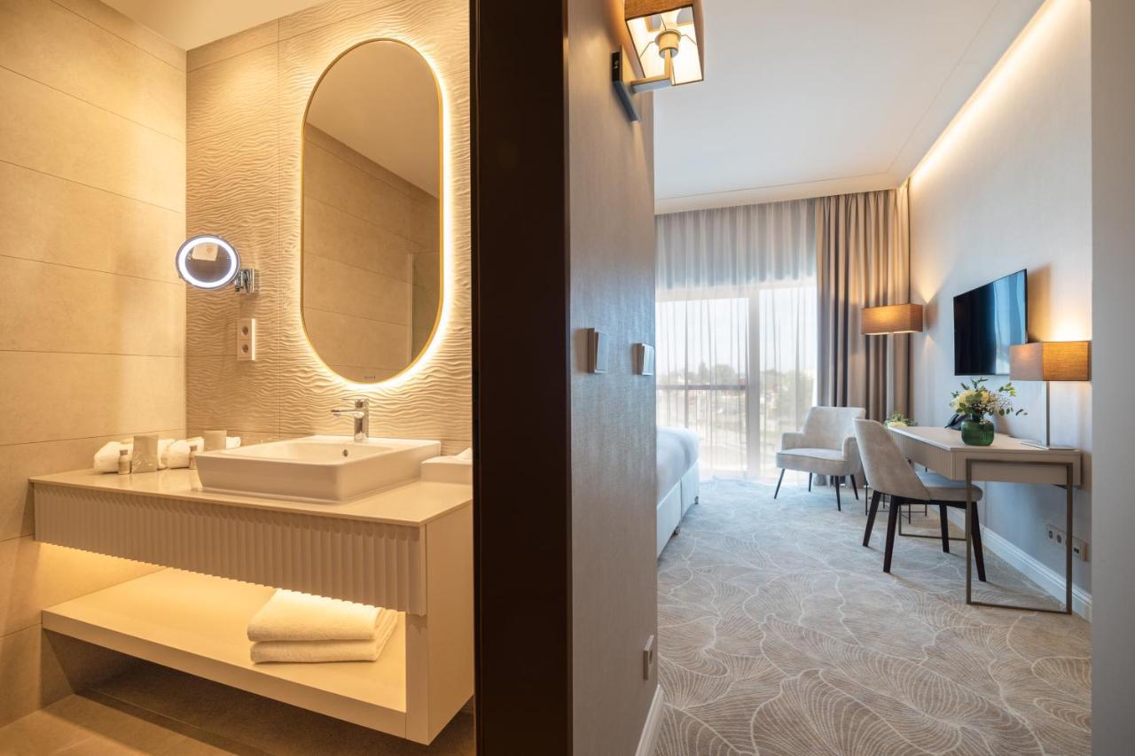 Hotel Gerardus Сегед Экстерьер фото