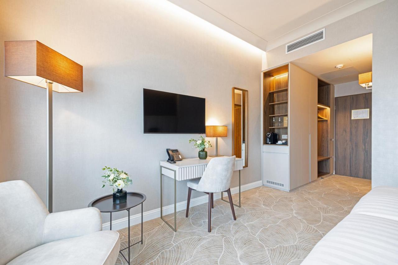 Hotel Gerardus Сегед Экстерьер фото